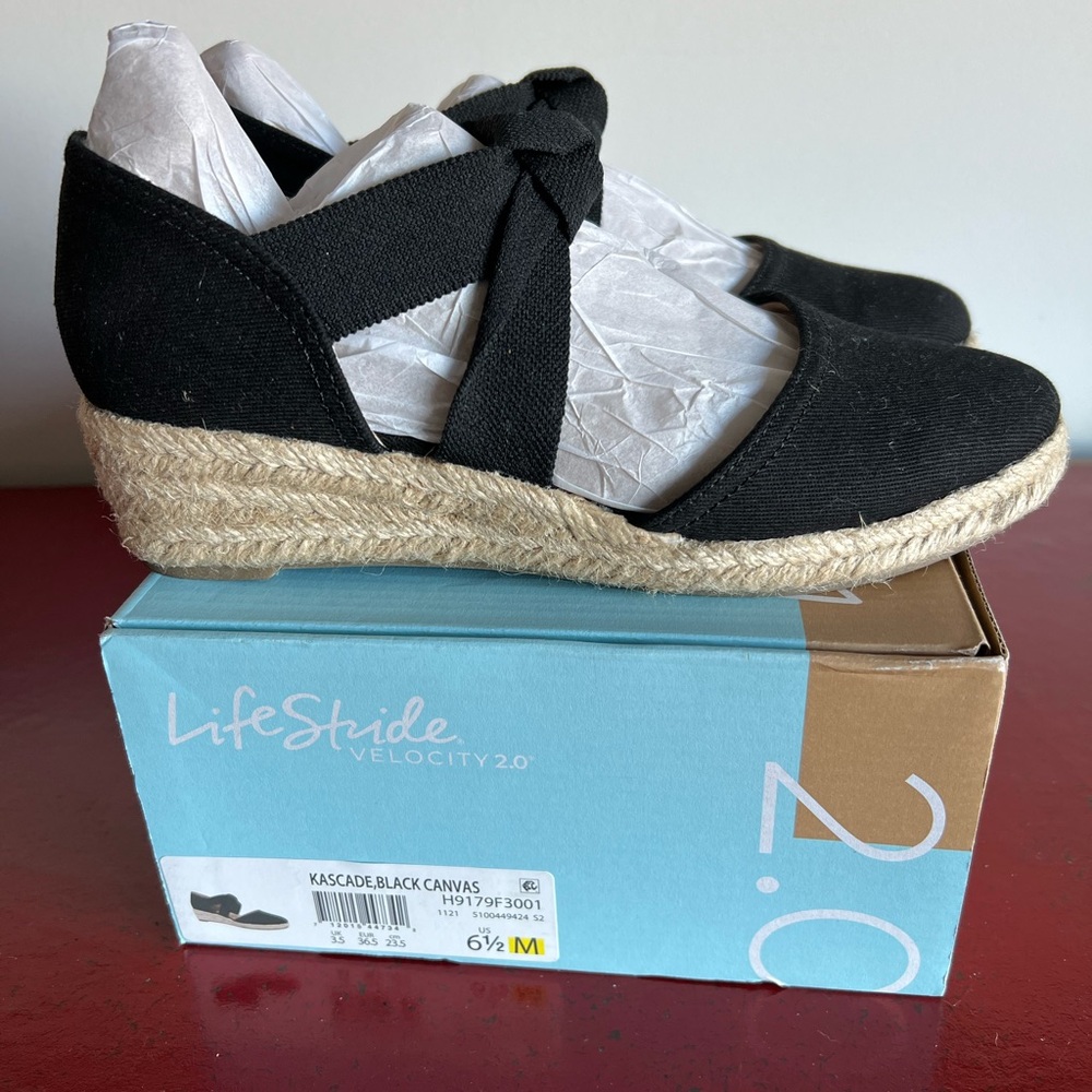 Life Stride Sandals